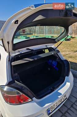 Хэтчбек Opel Astra 2009 в 