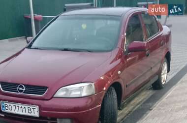 Седан Opel Astra 2004 в Вишневом