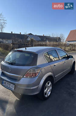 Хэтчбек Opel Astra 2008 в 