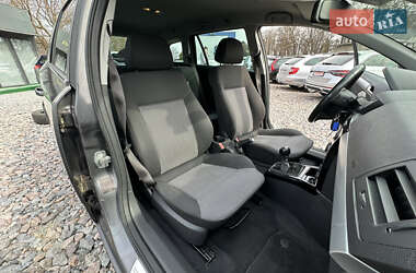 Универсал Opel Astra 2010 в 