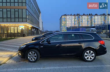 Универсал Opel Astra 2014 в 
