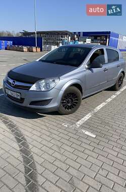 Хэтчбек Opel Astra 2007 в 