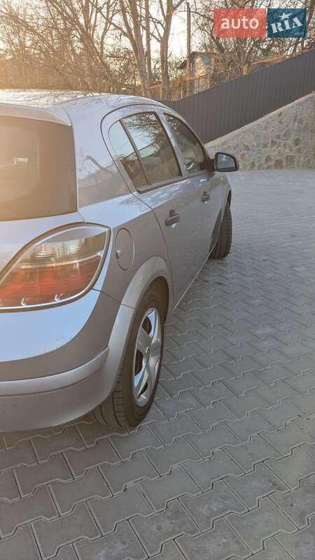 Хэтчбек Opel Astra 2010 в Виннице