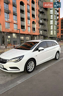 Универсал Opel Astra 2016 в 