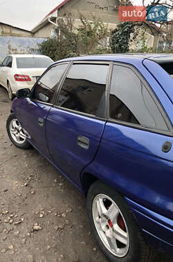 Хетчбек Opel Astra 1993 в Татарбунарах