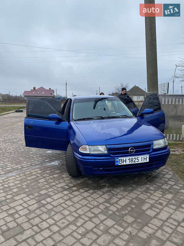 Хэтчбек Opel Astra 1993 в Татарбунарах фото 8 Хэтчбек Opel Astra 1993 в Татарбунарах
