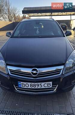 Opel Astra 2010 Opel Astra 2010