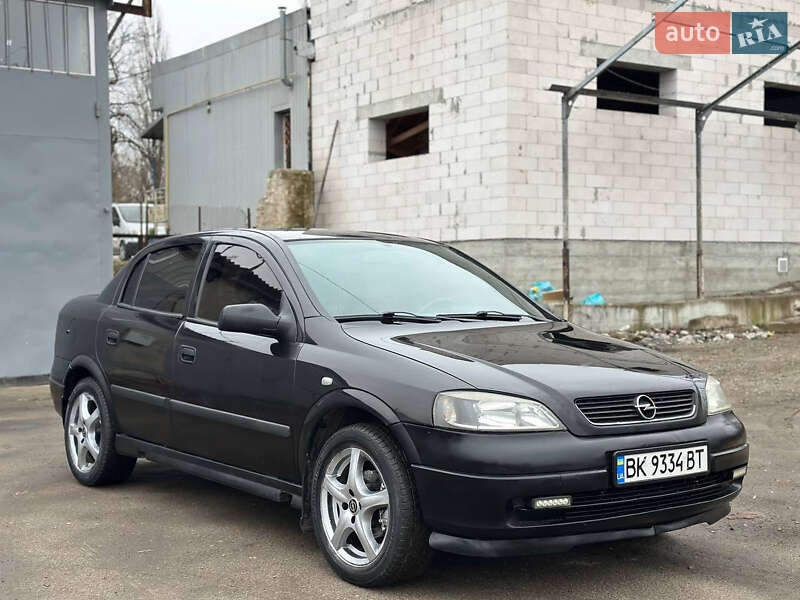 Седан Opel Astra 2008 в 