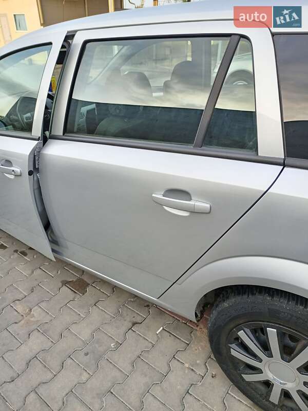 Универсал Opel Astra 2009 в Луцке