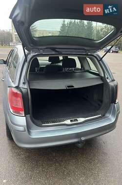 Универсал Opel Astra 2006 в 