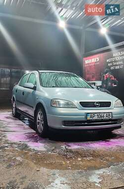 Седан Opel Astra 2004 в Первомайске