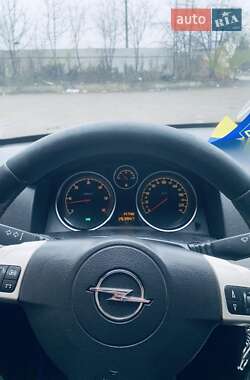Универсал Opel Astra 2007 в 