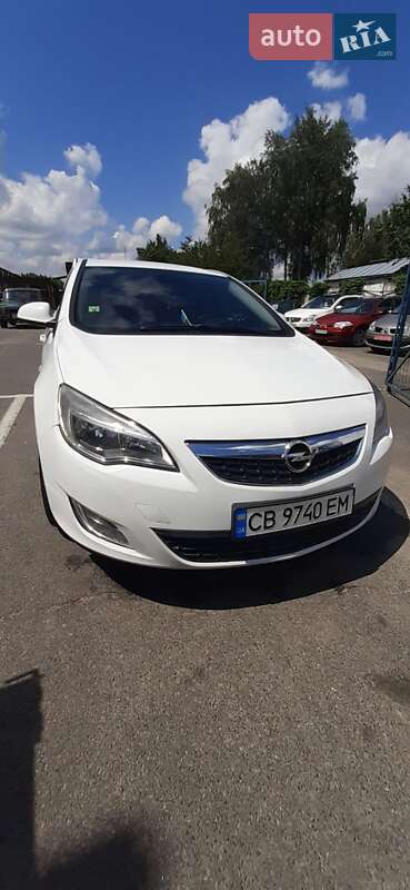 Хэтчбек Opel Astra 2011 в Нежине