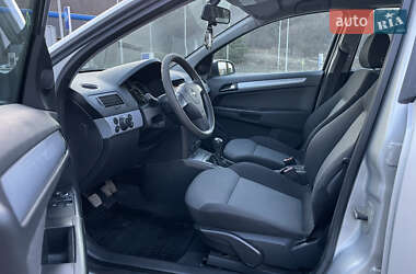 Универсал Opel Astra 2006 в 