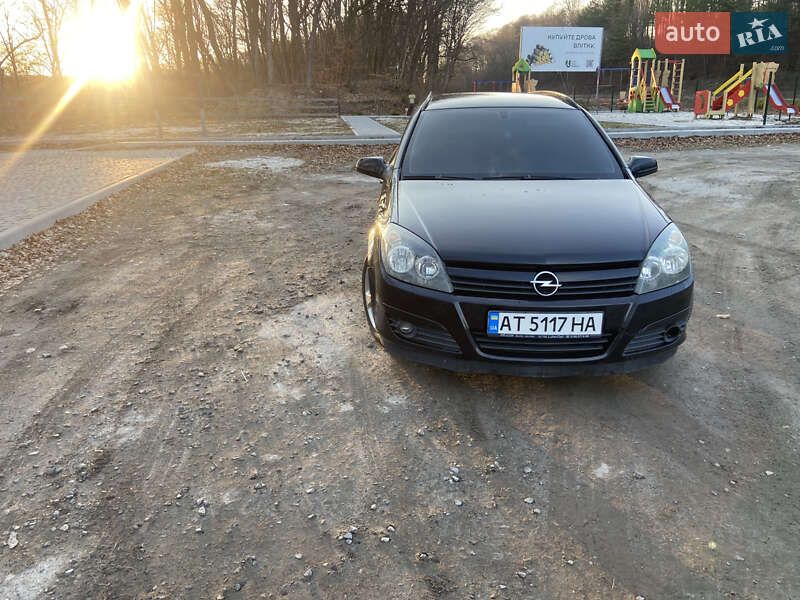 Універсал Opel Astra 2005 в Тернополі
