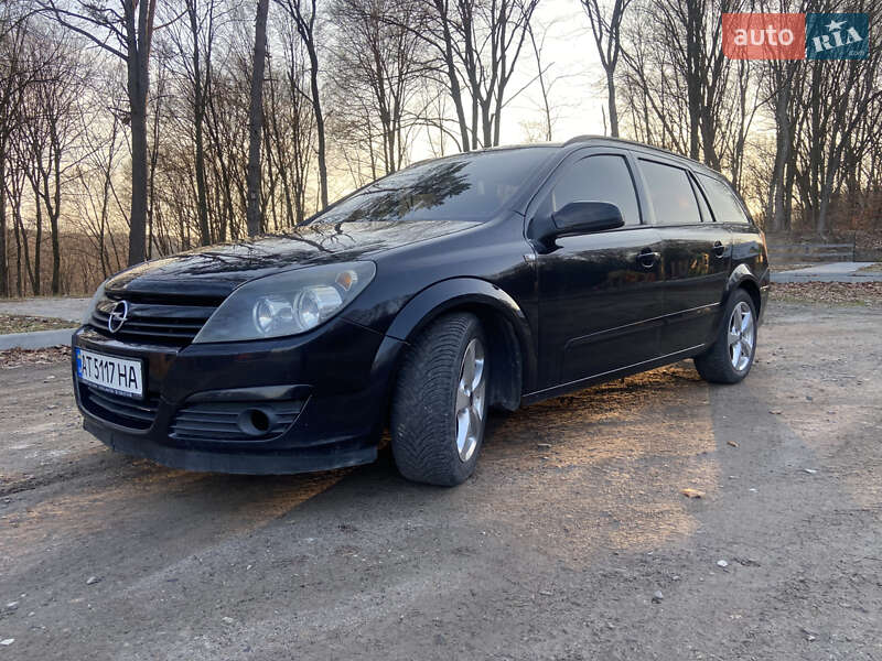 Універсал Opel Astra 2005 в Тернополі