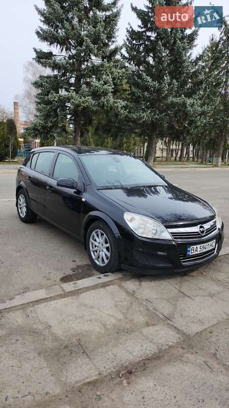 Хетчбек Opel Astra 2007 в Горішніх Плавнях
