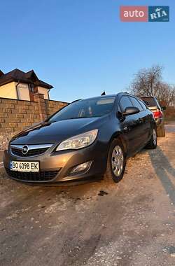 Opel Astra 2011 Opel Astra 2011