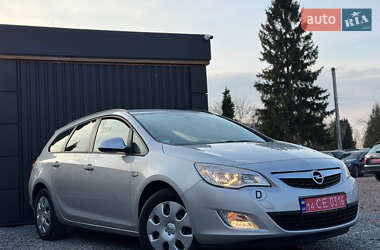 Универсал Opel Astra 2010 в 