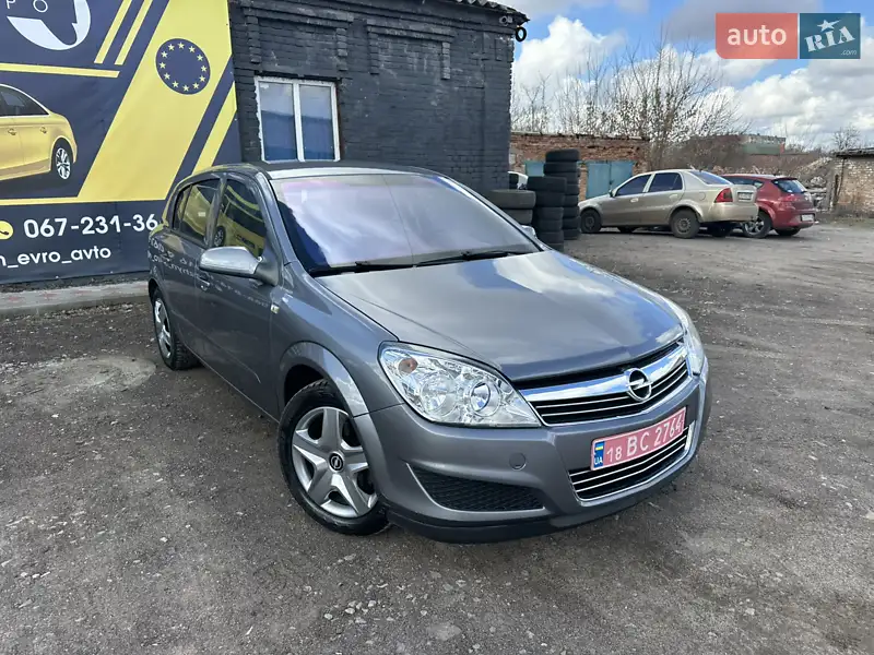 Хетчбек Opel Astra 2008 в 