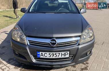 Универсал Opel Astra 2010 в 