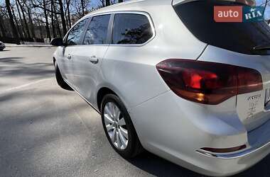 Универсал Opel Astra 2015 в 