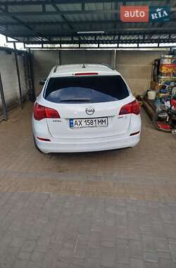Універсал Opel Astra 2011 в 