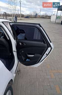 Універсал Opel Astra 2011 в 