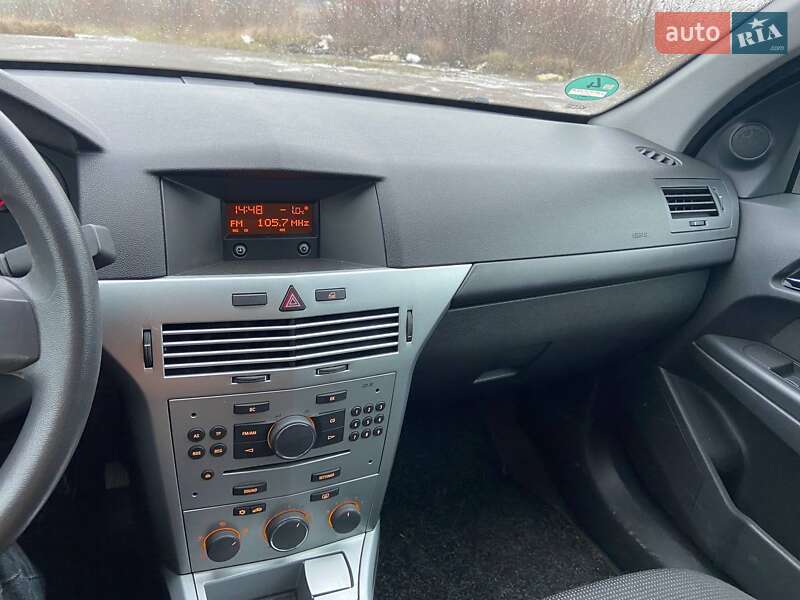 Хэтчбек Opel Astra 2009 в Здолбунове