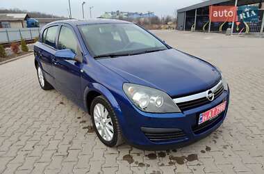 Хэтчбек Opel Astra 2006 в 