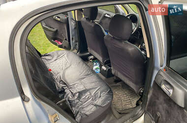 Хетчбек Opel Astra 2000 в 