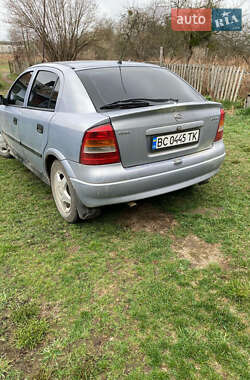 Хетчбек Opel Astra 2000 в 