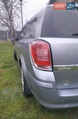 Универсал Opel Astra 2006 в 