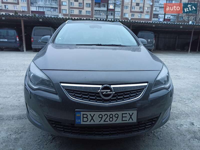Opel Astra 2011