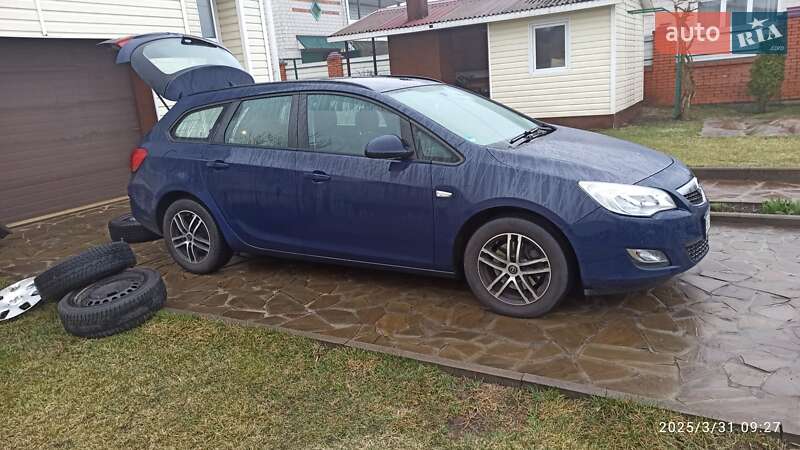 Універсал Opel Astra 2012 в Черкасах фото 3 Універсал Opel Astra 2012 в Черкасах