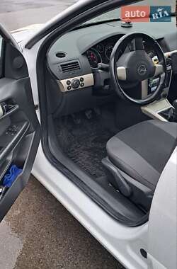 Универсал Opel Astra 2008 в 