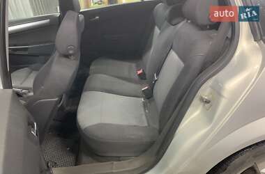 Универсал Opel Astra 2005 в Киеве
