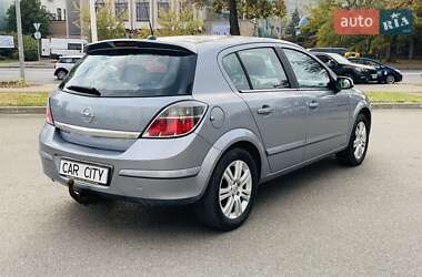 Хэтчбек Opel Astra 2008 в Киеве