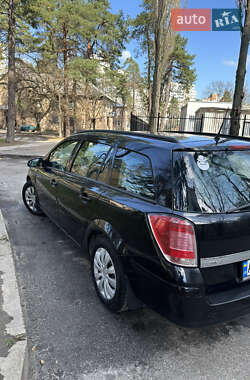 Универсал Opel Astra 2006 в 