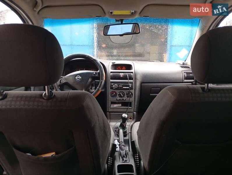 Универсал Opel Astra 2004 в Киеве