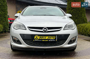 Универсал Opel Astra 2013 в 