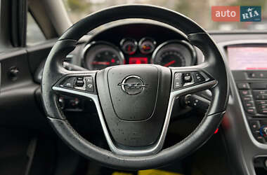 Универсал Opel Astra 2013 в 