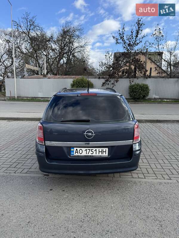 Универсал Opel Astra 2007 в Ужгороде