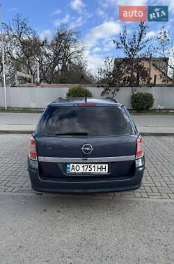 Универсал Opel Astra 2007 в 