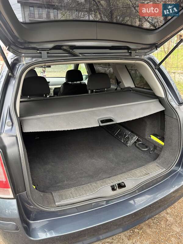 Универсал Opel Astra 2007 в Ужгороде