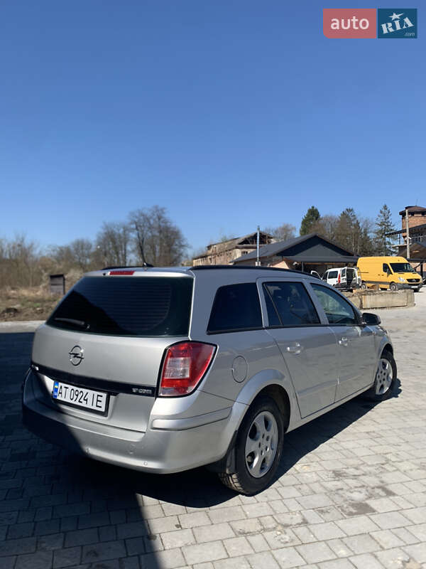 Универсал Opel Astra 2008 в Ивано-Франковске