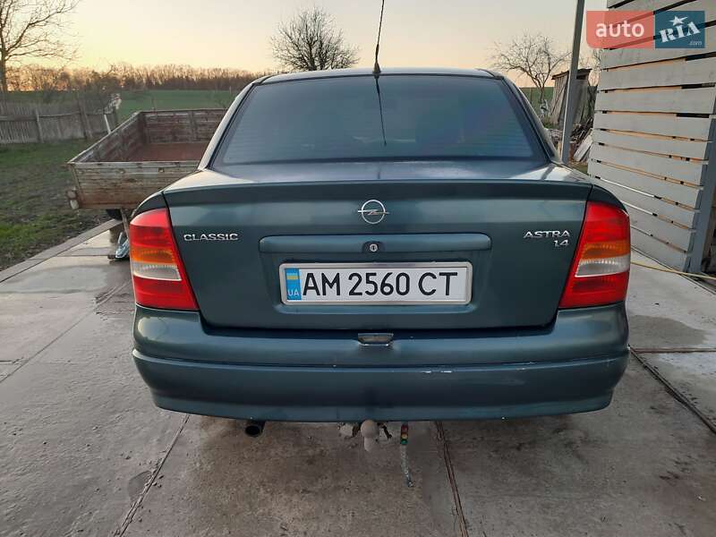 Седан Opel Astra 2004 в Радомышле