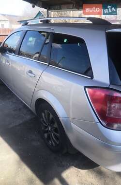 Универсал Opel Astra 2010 в 