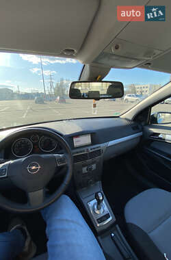 Универсал Opel Astra 2005 в 