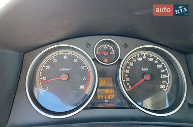 Универсал Opel Astra 2005 в 